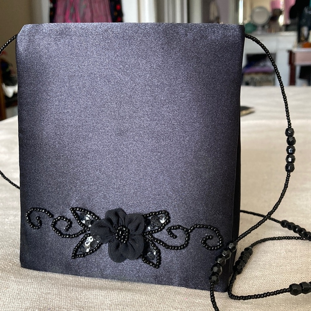 Vintage rare find evening bag: crossbody/shoulder